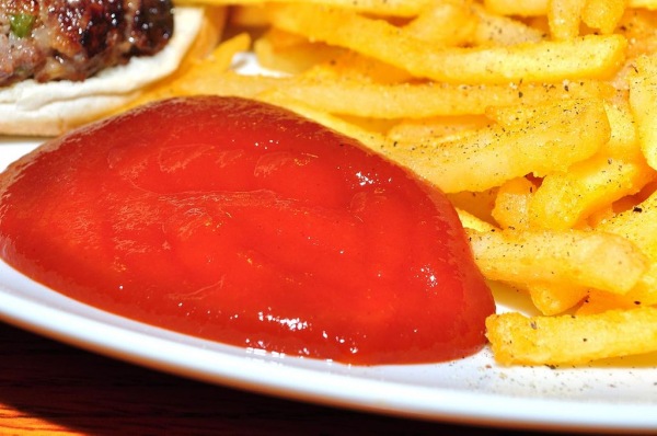 A ketchup keleti halszószból lett paradicsompüré A ketchup keleti halszószból lett paradicsompüré